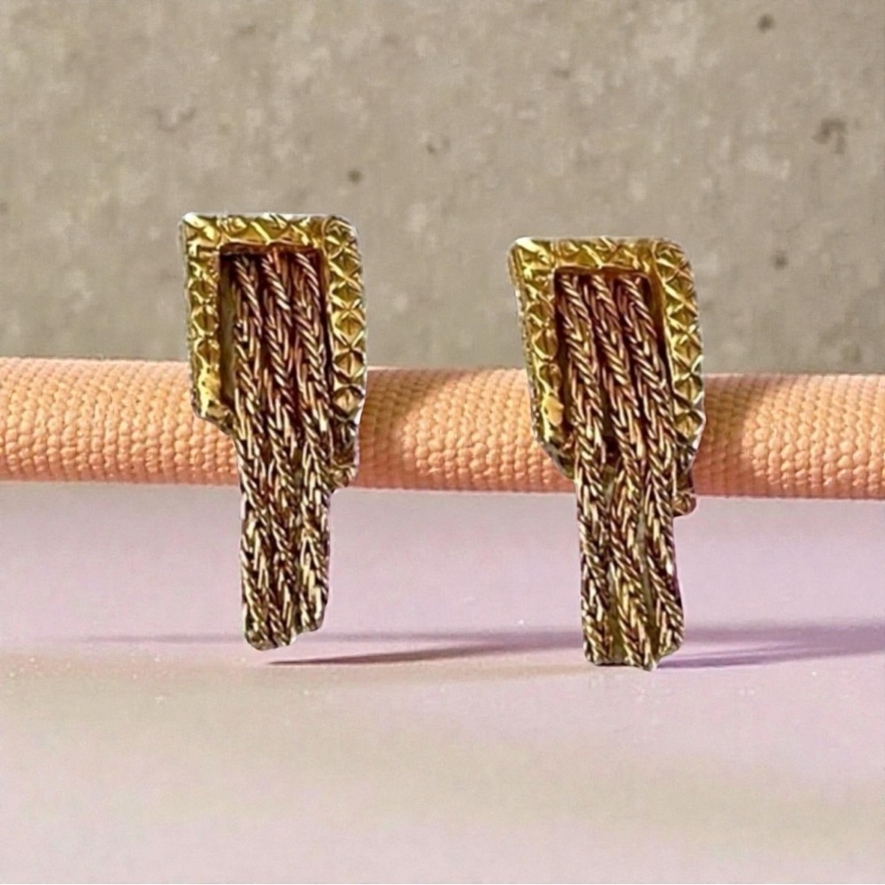 Vintage Elegant Gold Chain Clip On Earrings
